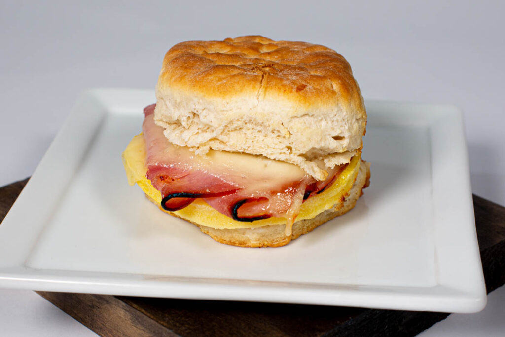 Sandwich Ham, Egg & Havarti on Biscuit Azoria Foods